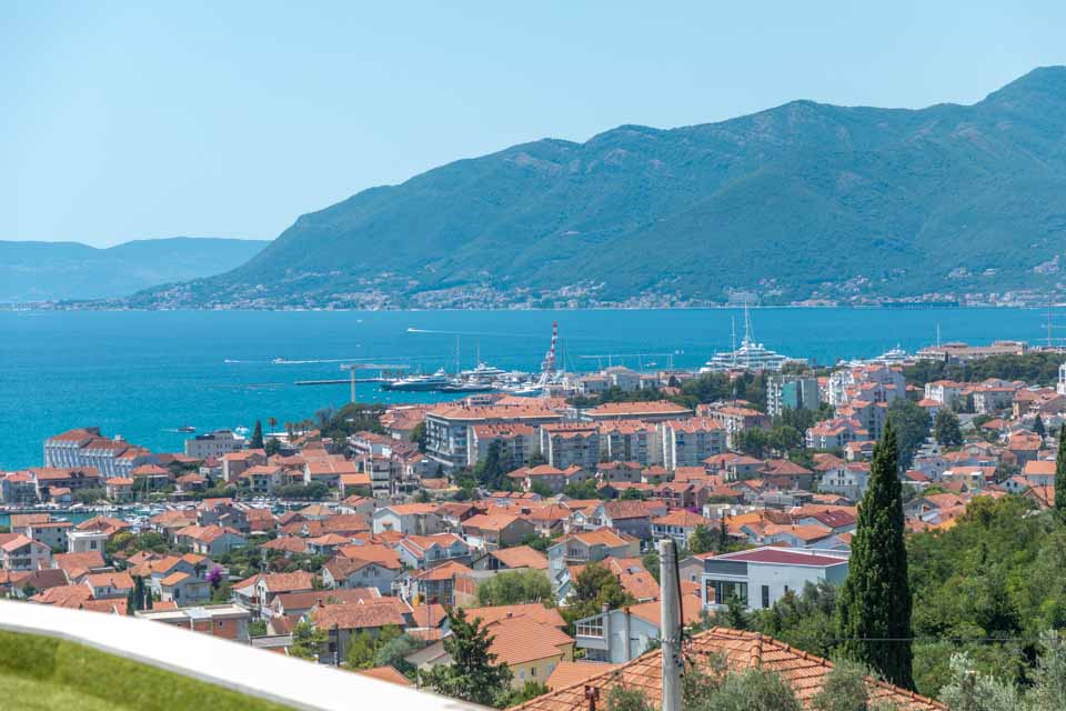 Tivat, Montenegro 85320, 5 Bedrooms Bedrooms, ,6 BathroomsBathrooms,Villa,For Sale,1131