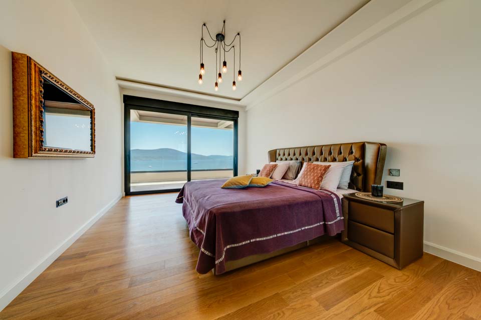 Tivat, Montenegro 85320, 5 Bedrooms Bedrooms, ,6 BathroomsBathrooms,Villa,For Sale,1131