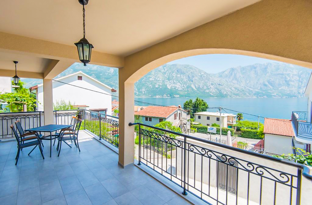 Kotor, Montenegro 85330, 9 Bedrooms Bedrooms, ,7 BathroomsBathrooms,Villa,For Sale,1150