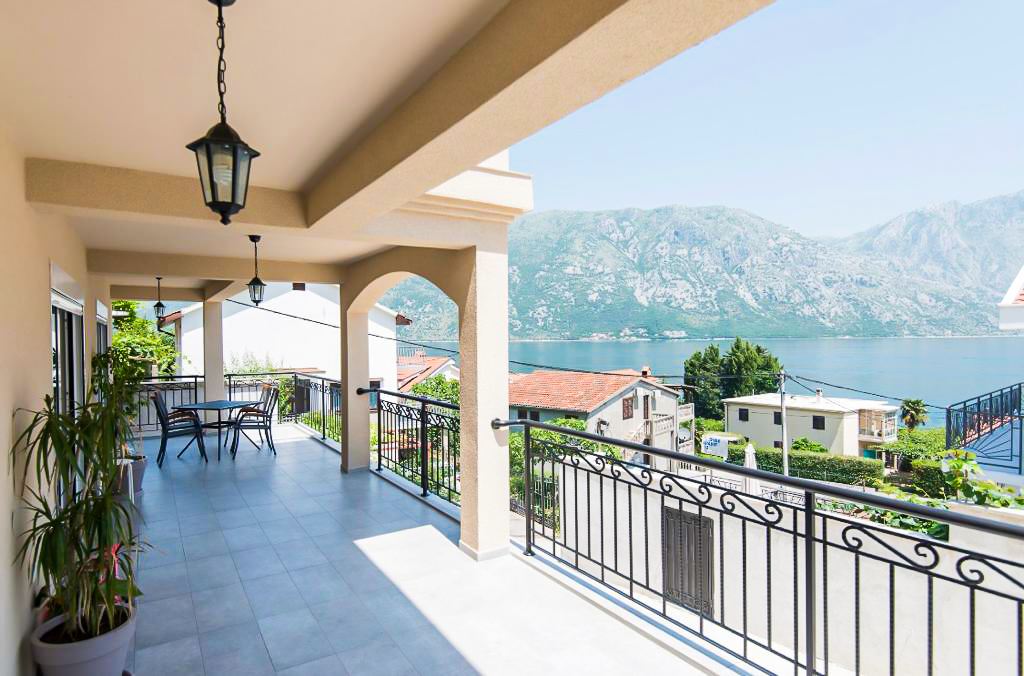 Kotor, Montenegro 85330, 9 Bedrooms Bedrooms, ,7 BathroomsBathrooms,Villa,For Sale,1150