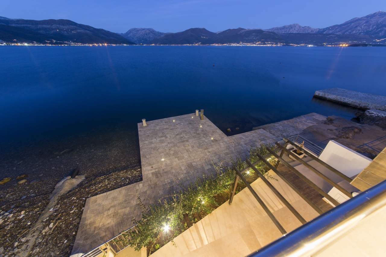 Tivat, Montenegro 85320, 4 Bedrooms Bedrooms, ,4 BathroomsBathrooms,Villa,For Sale,1174