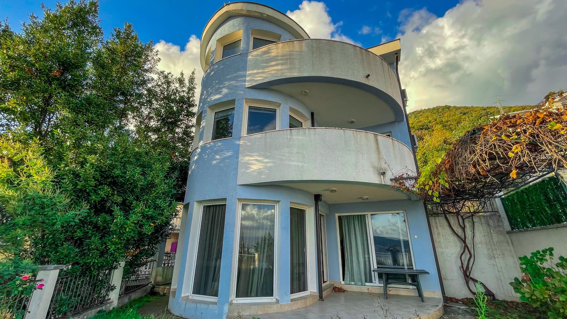 Herceg Novi, Montenegro 85343, 3 Bedrooms Bedrooms, ,3 BathroomsBathrooms,House,For Sale,1176