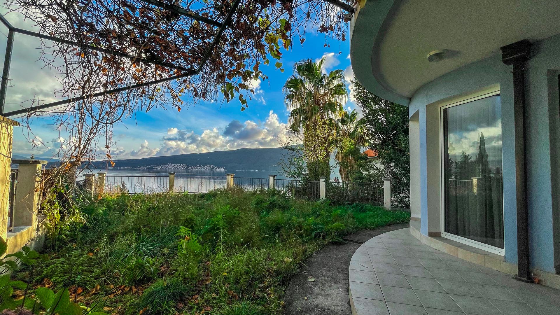 Herceg Novi, Montenegro 85343, 3 Bedrooms Bedrooms, ,3 BathroomsBathrooms,House,For Sale,1176