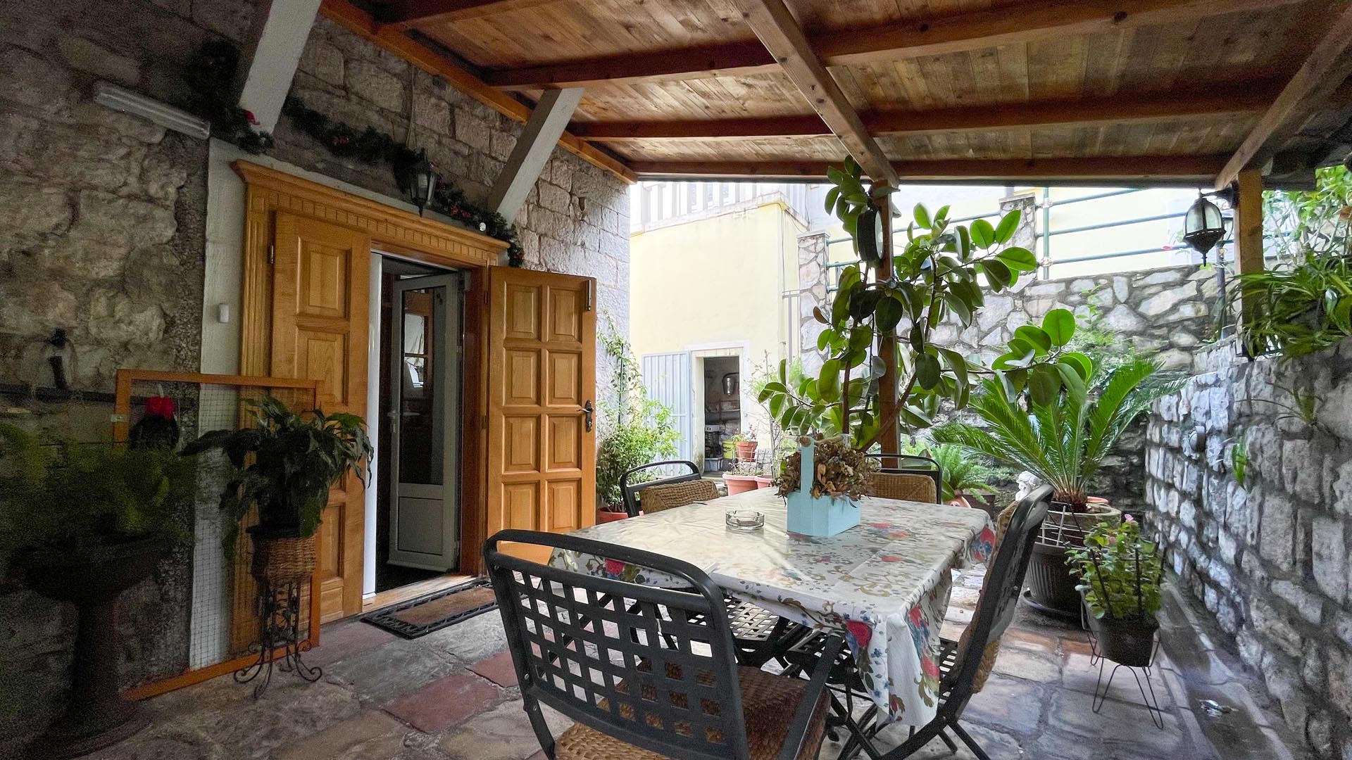 Herceg Novi, Montenegro 85340, 3 Bedrooms Bedrooms, ,2 BathroomsBathrooms,Stone House,For Sale,1177