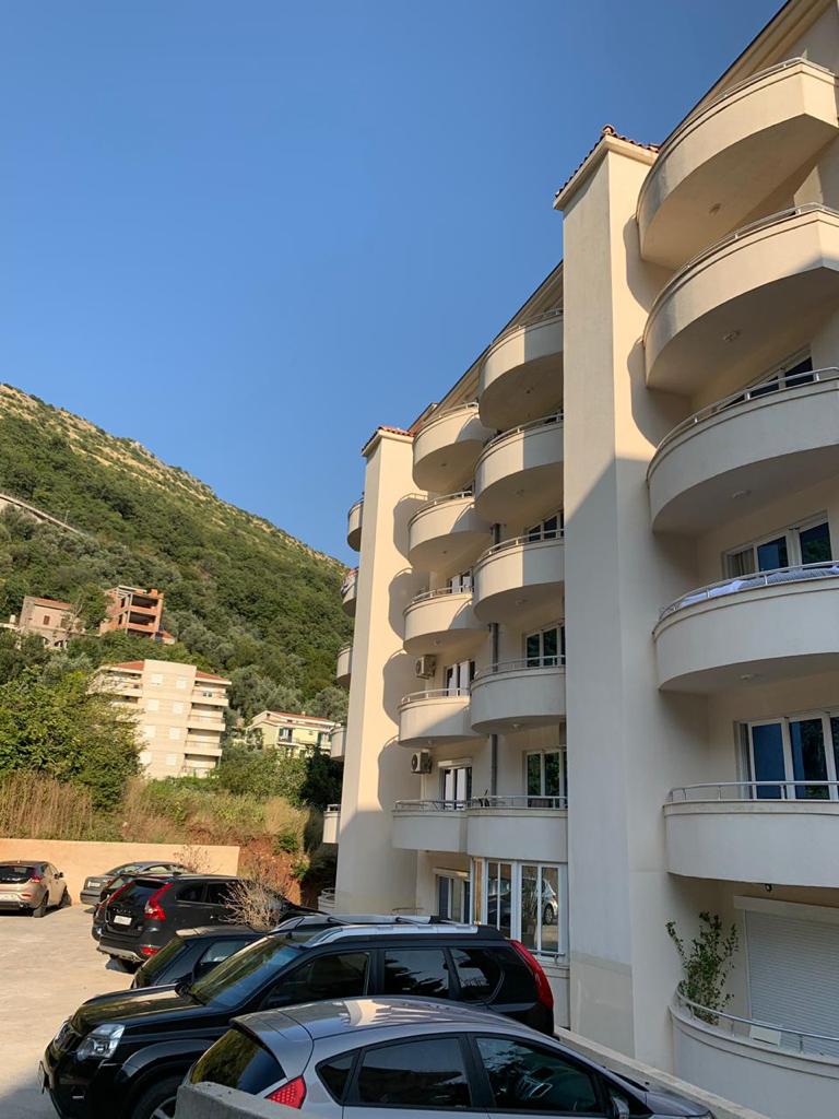 Petrovac, Montenegro, 4 Bedrooms Bedrooms, ,3 BathroomsBathrooms,Apartment,For Sale,Nerin,1186