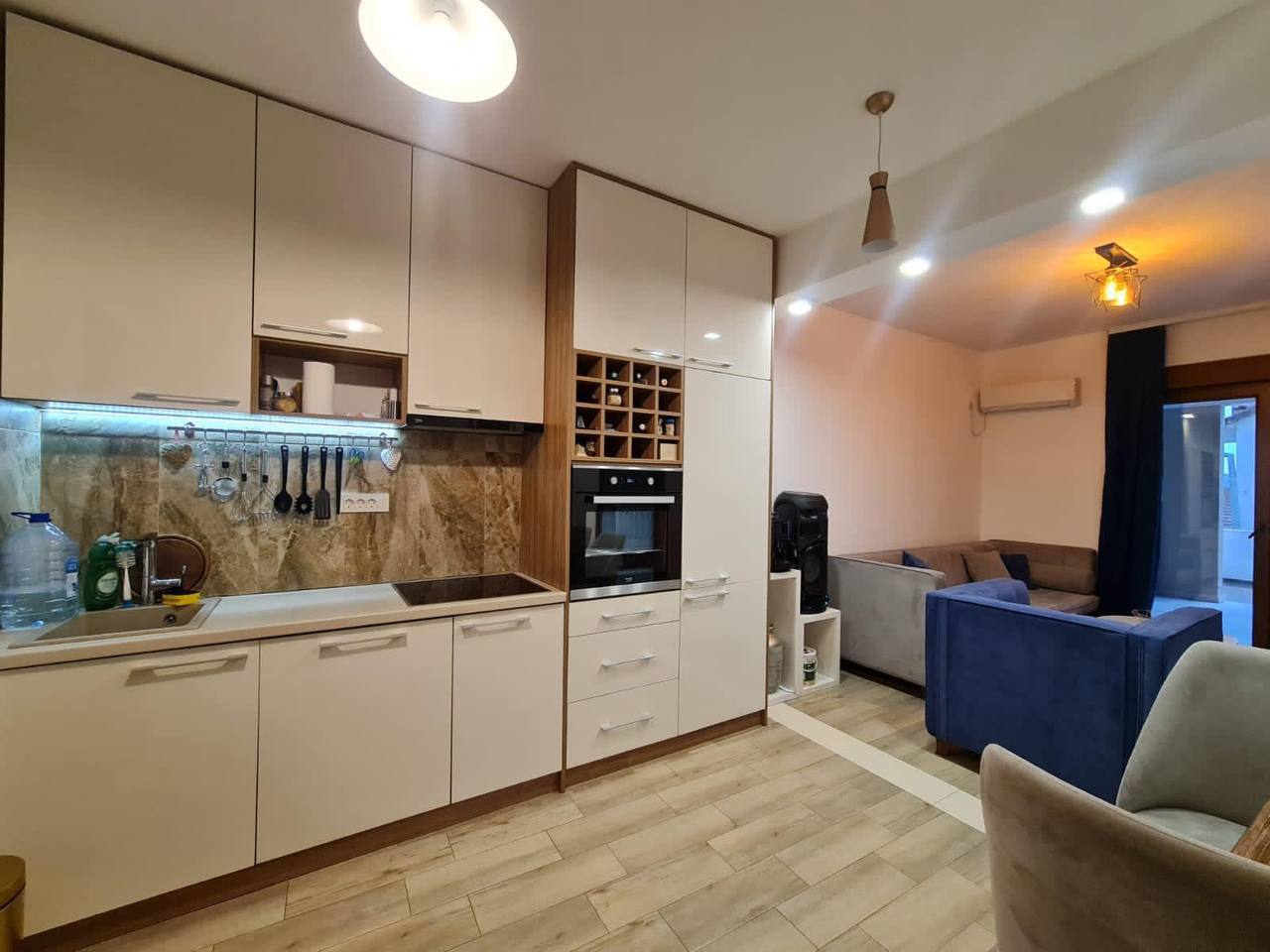 Tivat, Montenegro, 2 Bedrooms Bedrooms, ,2 BathroomsBathrooms,Apartment,For Sale,Kava,1210