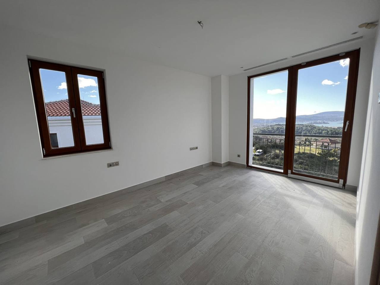 Tivat, Montenegro 85320, 4 Bedrooms Bedrooms, ,3 BathroomsBathrooms,Villa,For Sale,1229