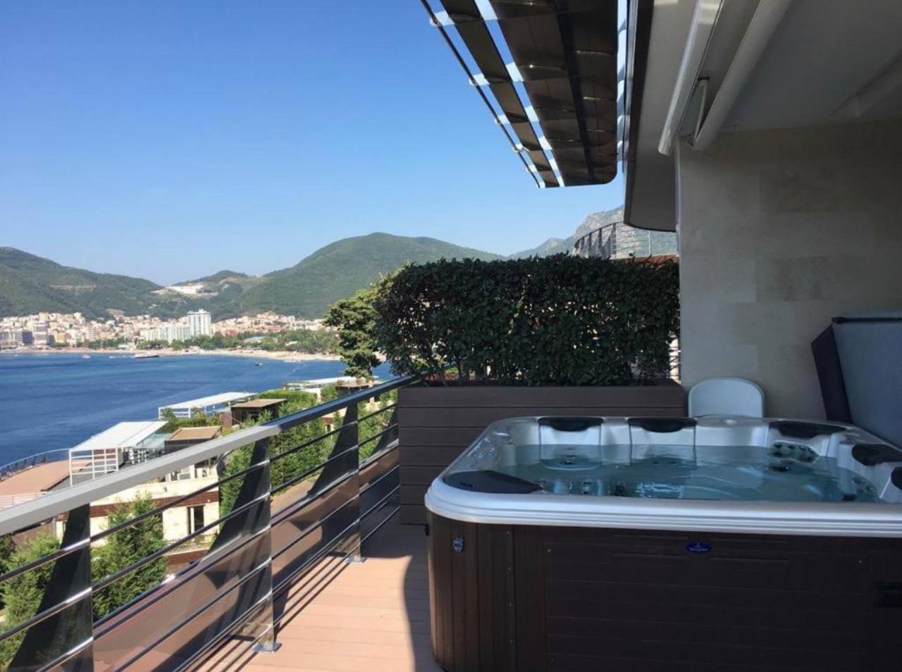 Budva, Montenegro 85310, 2 Bedrooms Bedrooms, ,2 BathroomsBathrooms,Apartment,For Sale,Dukley Gardens,1245