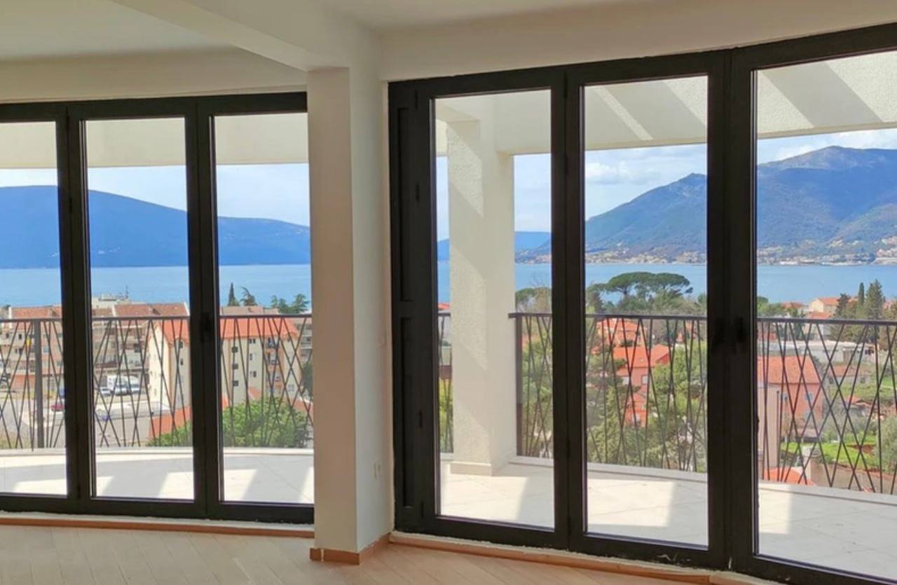 Tivat, Montenegro 85320, 3 Bedrooms Bedrooms, ,3 BathroomsBathrooms,Apartment,For Sale,Oasis ,1246