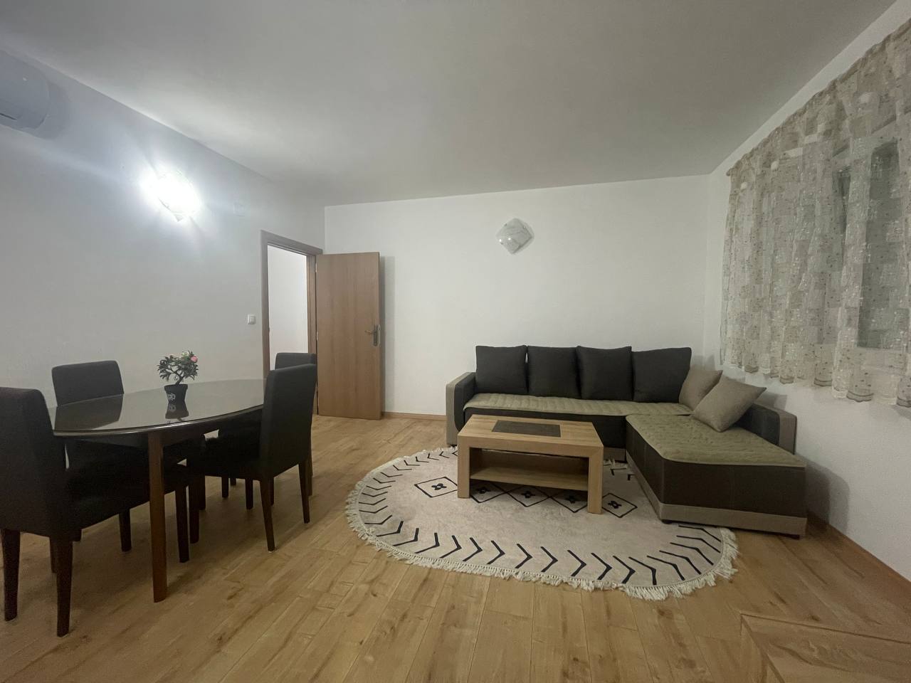 Tivat, Montenegro 85320, 2 Bedrooms Bedrooms, ,1 BathroomBathrooms,Apartment,For Rent,1249