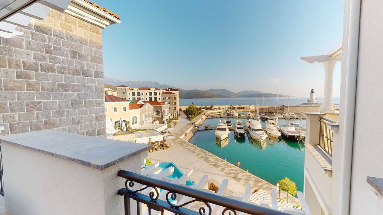 Tivat, Montenegro 85320, 3 Bedrooms Bedrooms, ,4 BathroomsBathrooms,Penthouse,For Sale,1259