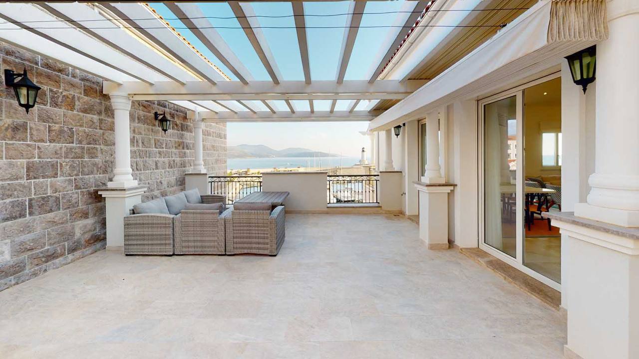 Tivat, Montenegro 85320, 3 Bedrooms Bedrooms, ,4 BathroomsBathrooms,Penthouse,For Sale,1259